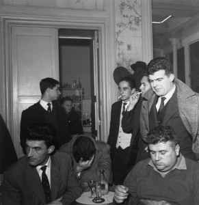 En 1959 au café Tivoli, de g à dr, Etienne Paillé, Gilles Serres, Martin Malvy, Michel Desmoulin, Jean Berbier